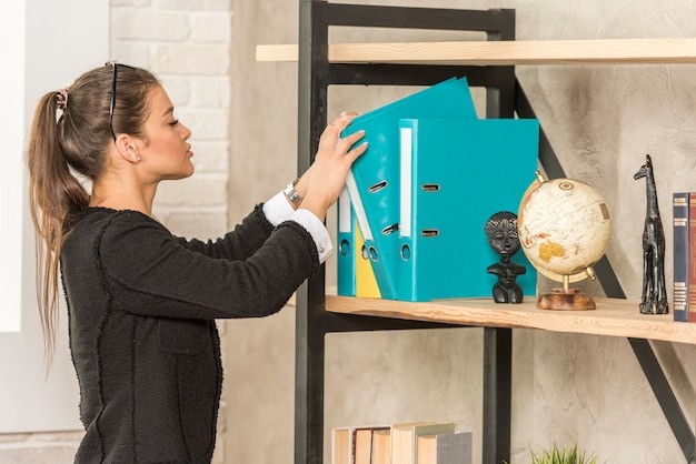 Signs You Need a Professional Organizer for Offices